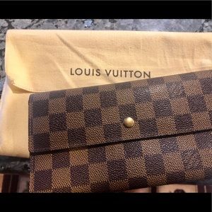 SOLD Louis Vuitton Trifold wallet  100% Authentic